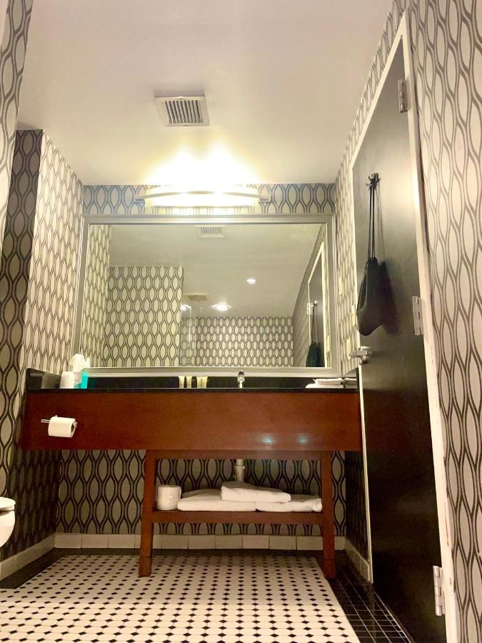 Park Manor Hotel Кліфтон-Парк Екстер'єр фото Bathroom